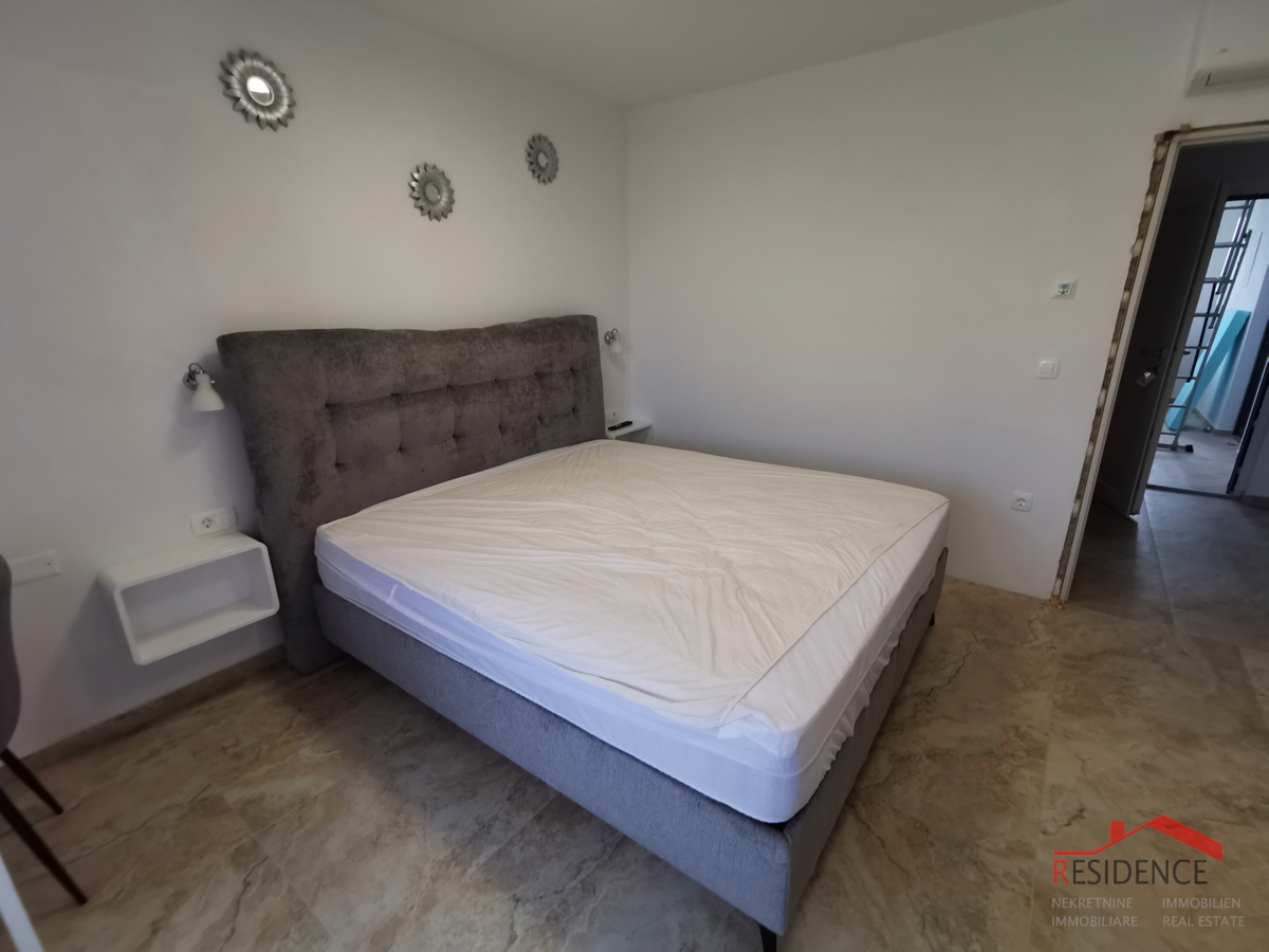 Medolino, casa indipendente con 3 appartamenti, vista mare