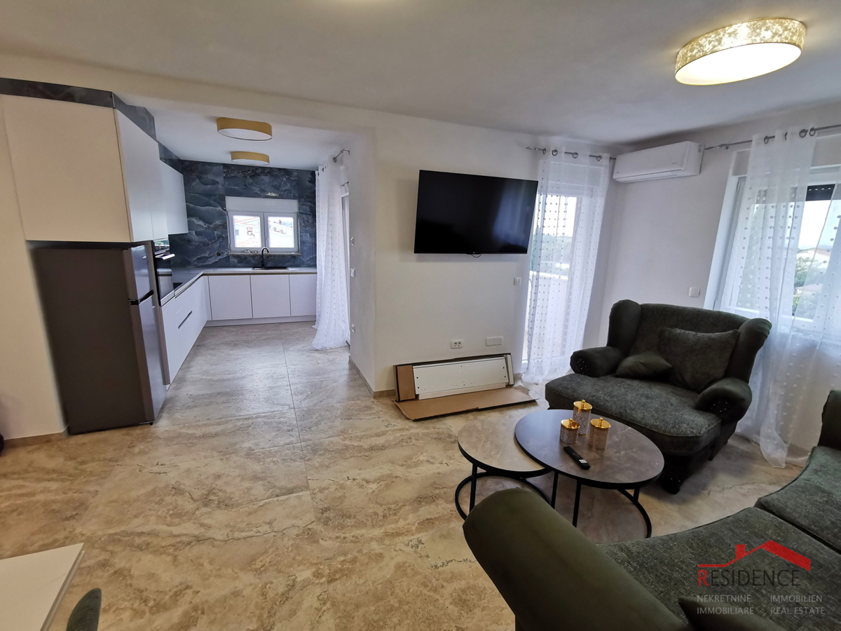 Medolino, casa indipendente con 3 appartamenti, vista mare