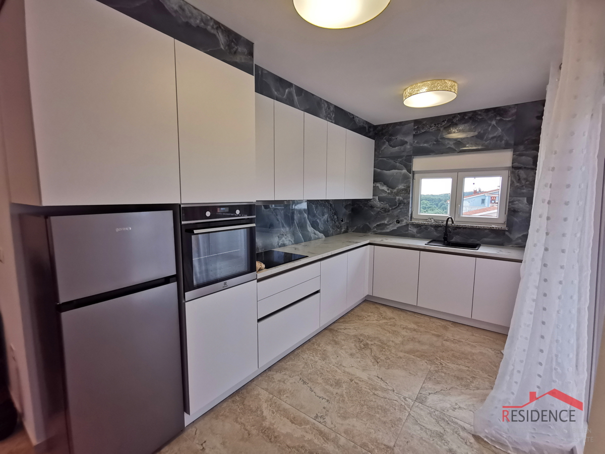 Medolino, casa indipendente con 3 appartamenti, vista mare