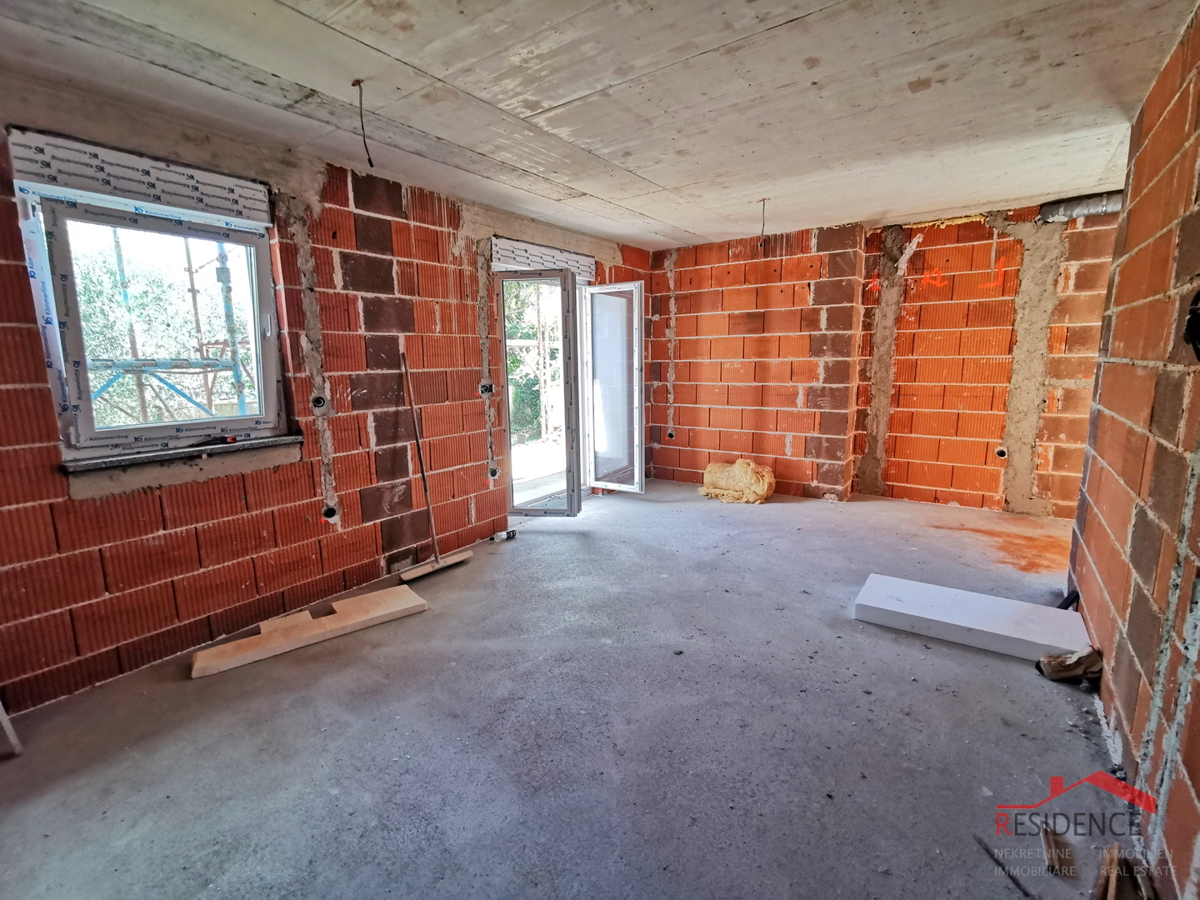 Pola, Valdebek, appartamento al piano terra, 2 camere da letto, posto auto