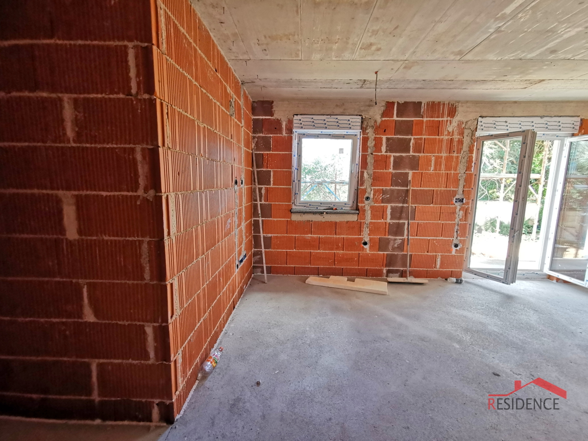 Pola, Valdebek, appartamento al piano terra, 2 camere da letto, posto auto