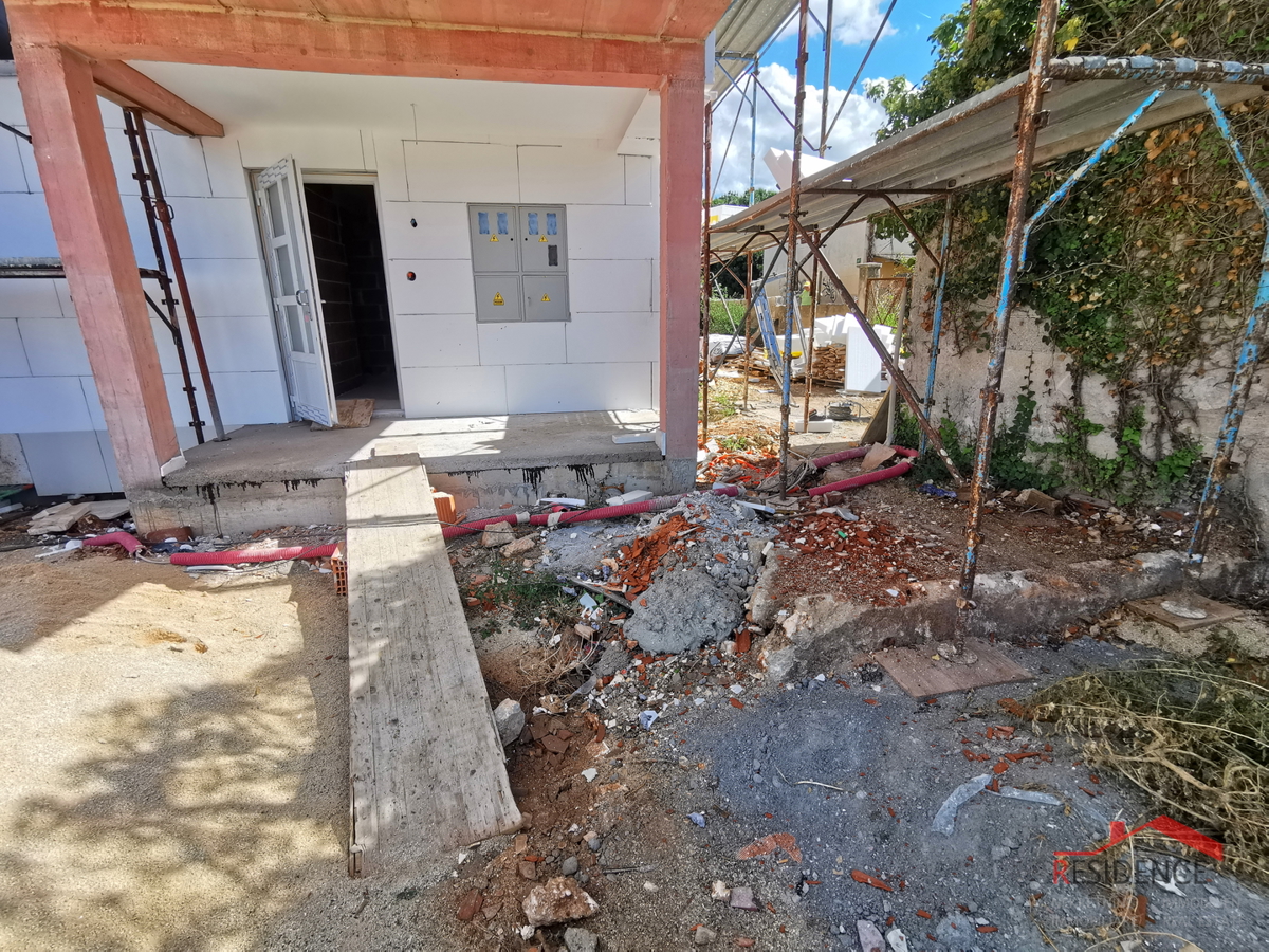 Pola, Valdebek, appartamento al piano terra, 2 camere da letto, posto auto