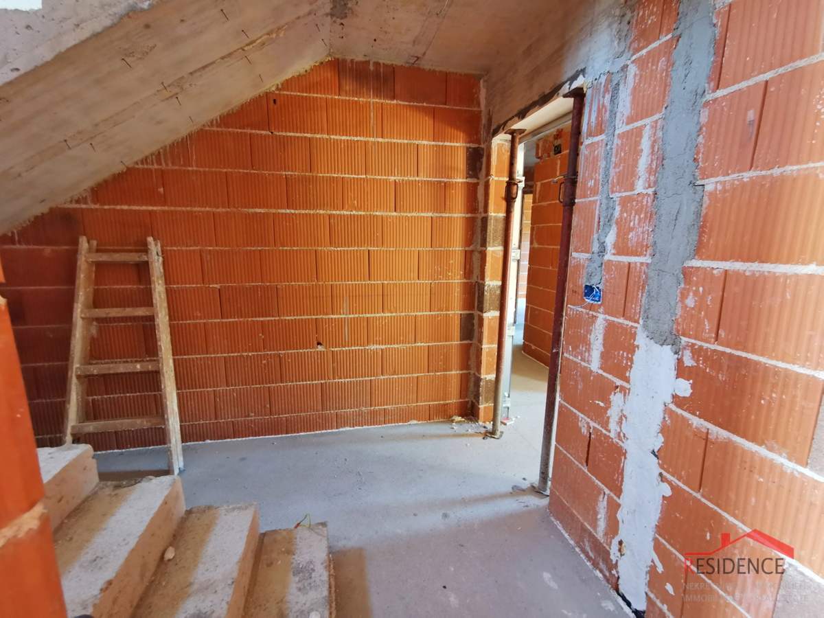 Pola, Valdebek, appartamento al piano terra, 2 camere da letto, posto auto