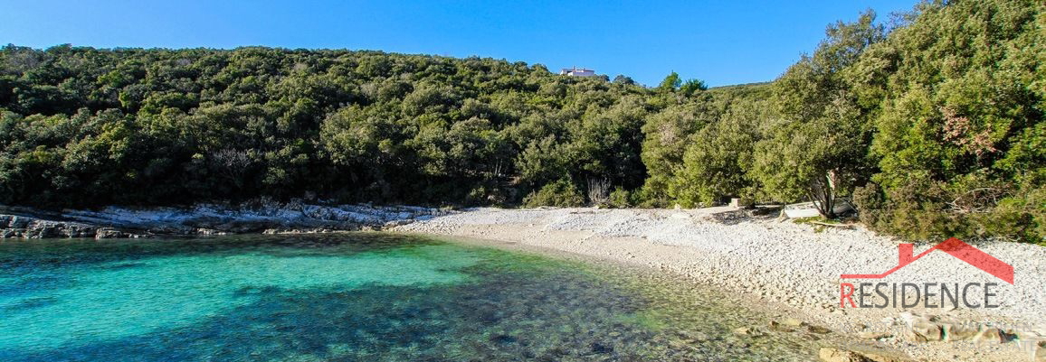 Kavran, grande terreno non urbanizzato