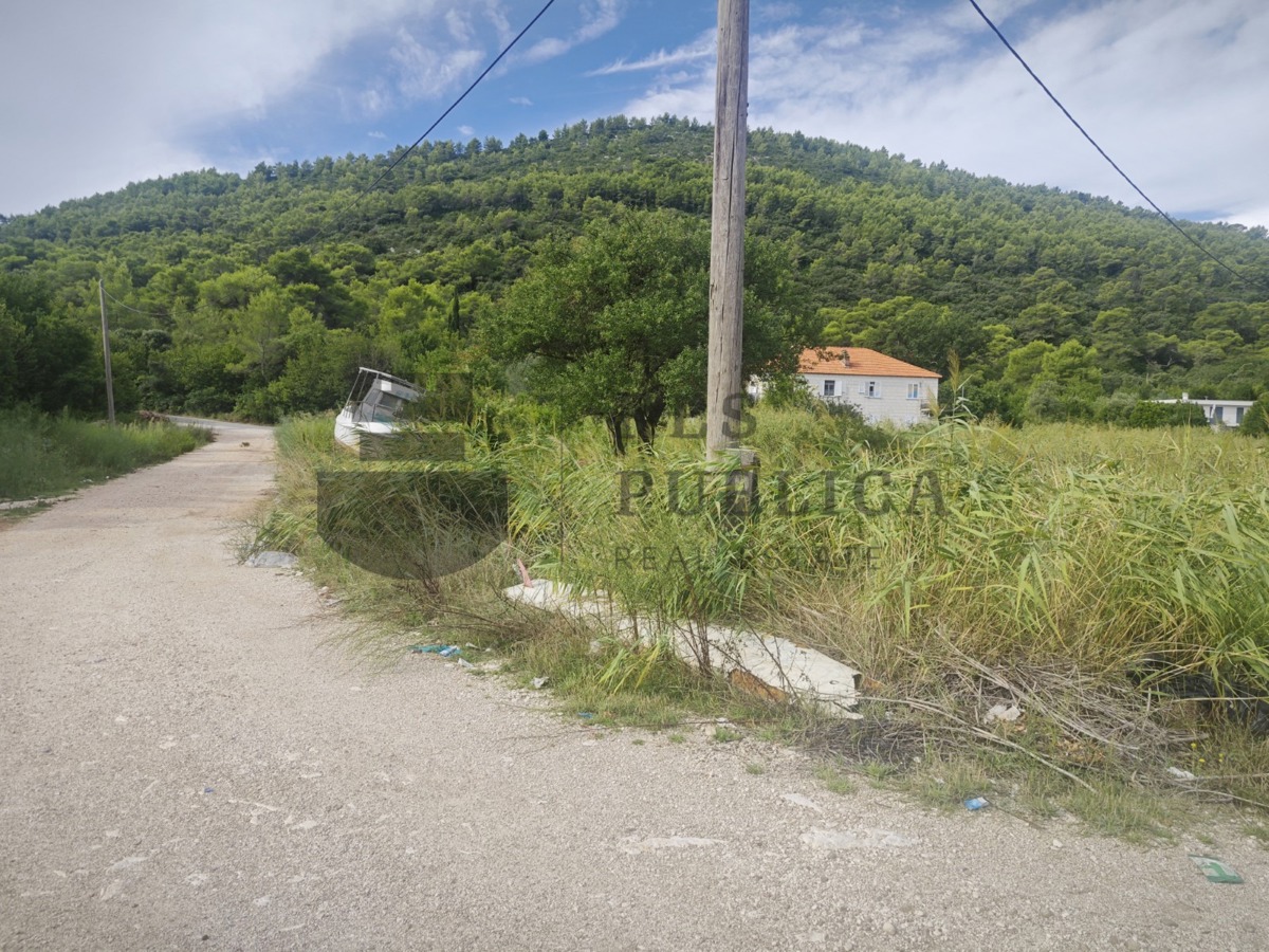 TERRENO FRONTE MARE IN VENDITA A BROCE, PELJESAC