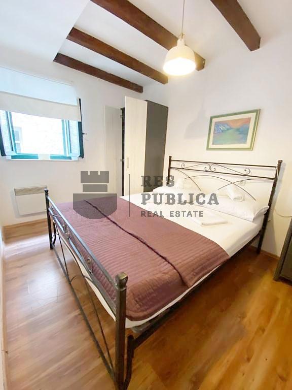 BELLISSIMA CASA IN PIETRA NEL CUORE DI STON – UN'OPPORTUNITÀ PERFETTA PER IL TURISMO