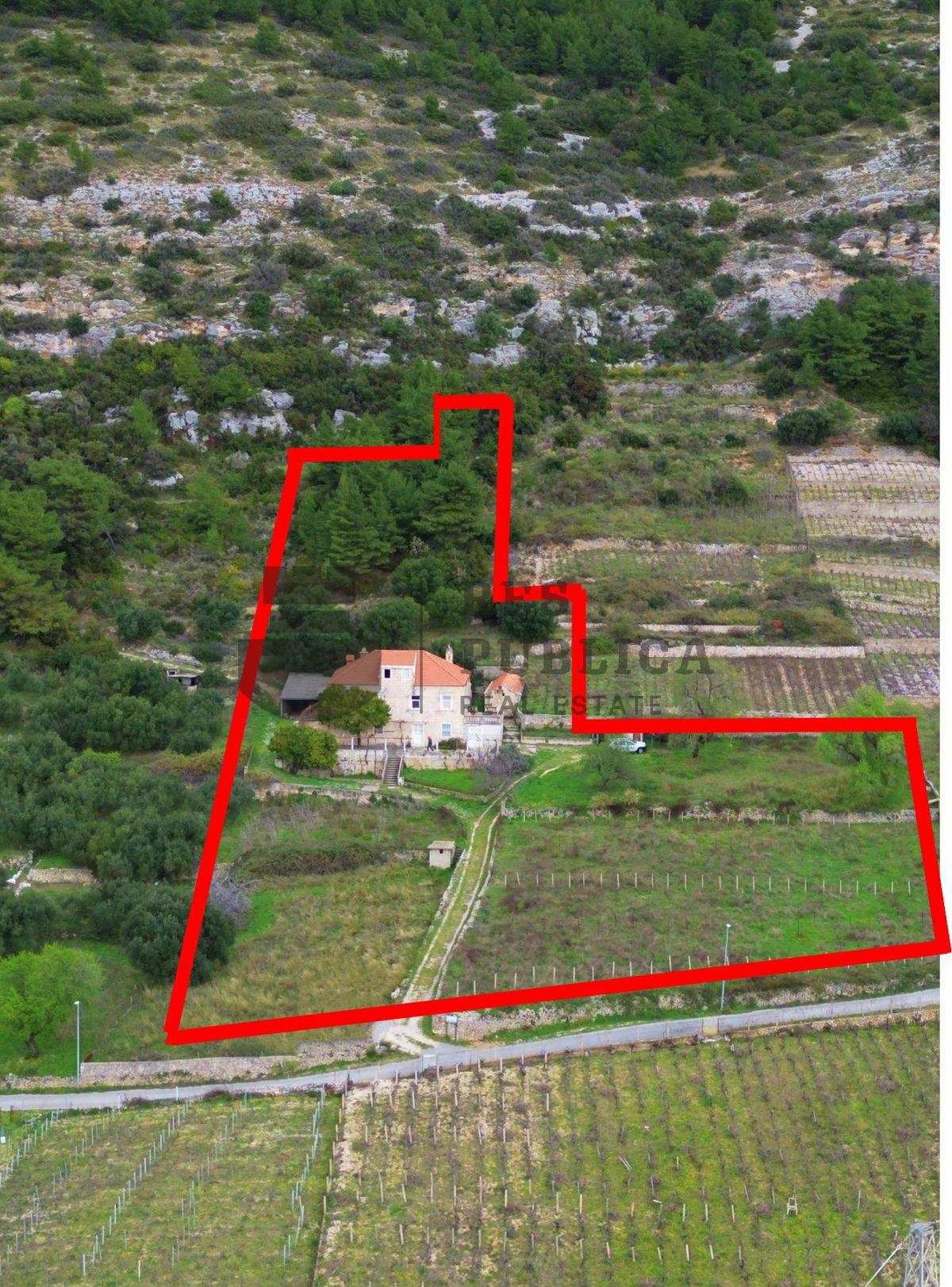 CASA IN PIETRA A PELJESAC