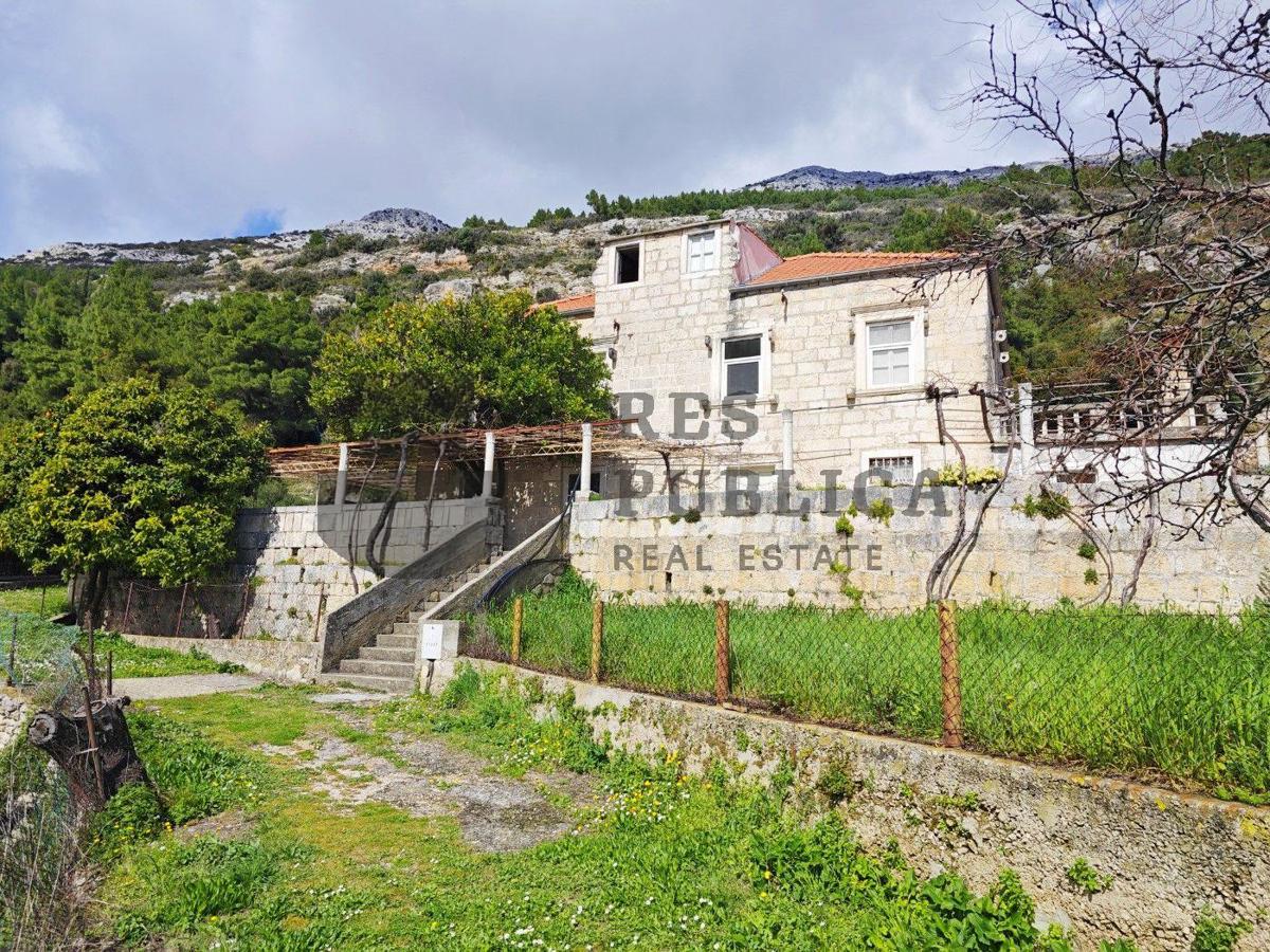 CASA IN PIETRA A PELJESAC