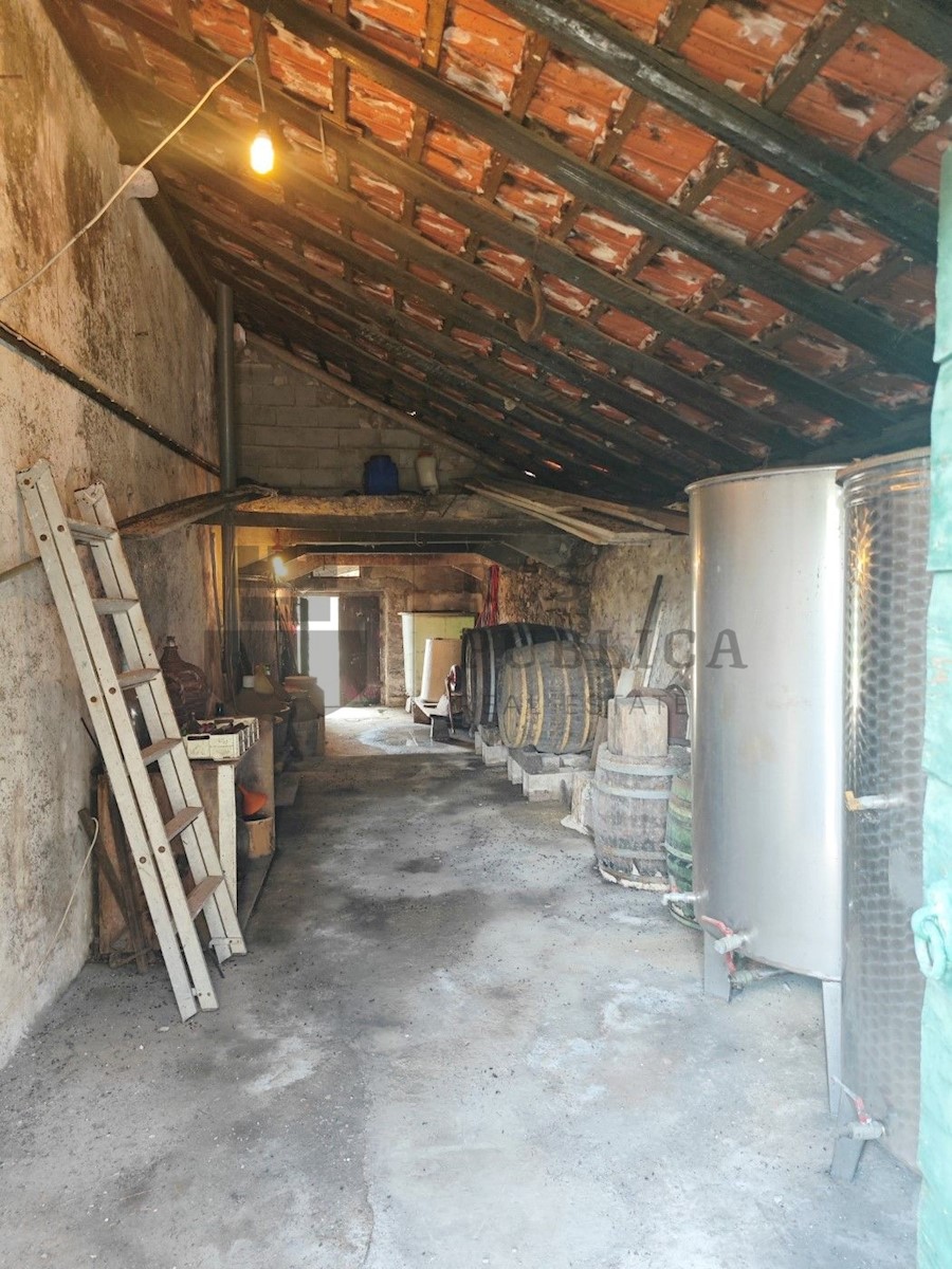 CASA IN PIETRA A PELJESAC