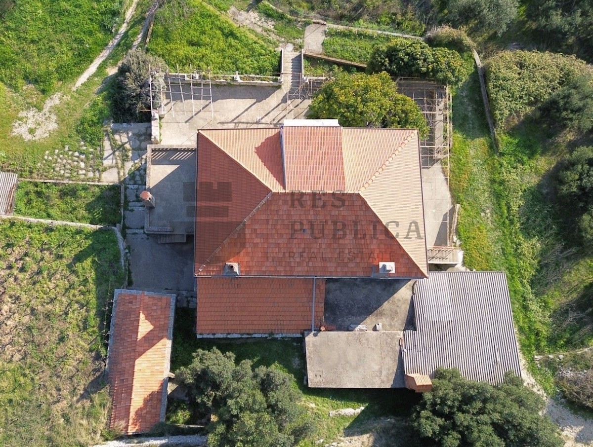 CASA IN PIETRA A PELJESAC