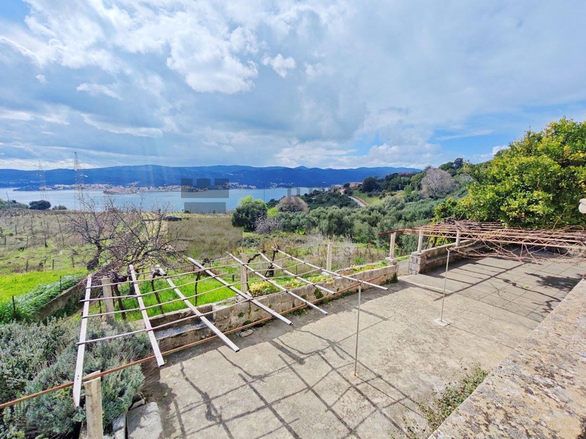 CASA IN PIETRA A PELJESAC