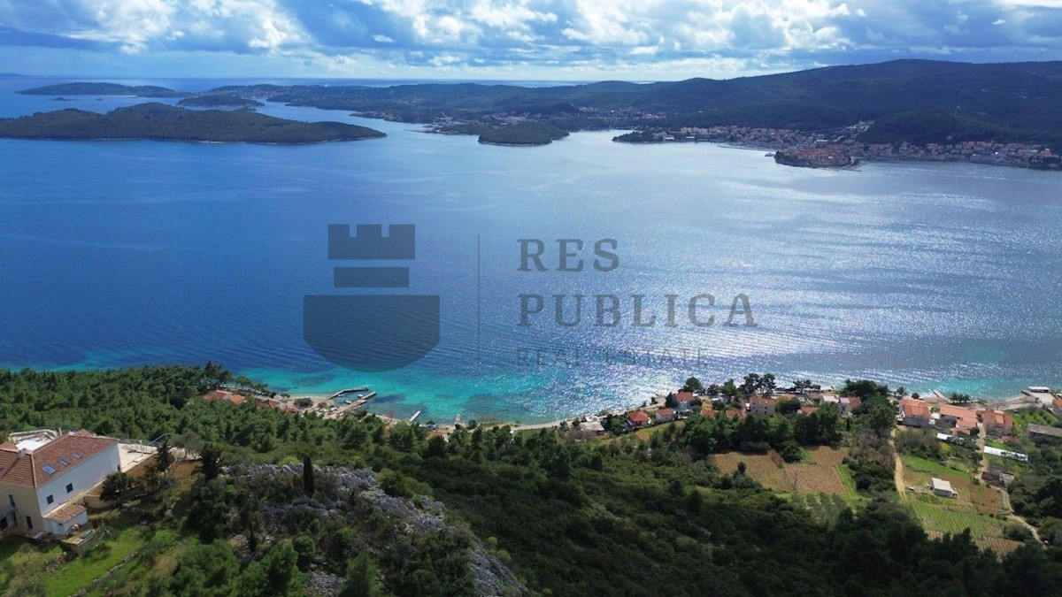 CASA IN PIETRA A PELJESAC