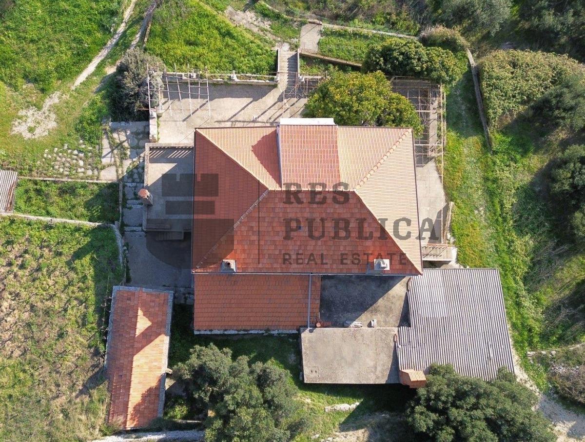 CASA IN PIETRA A PELJESAC