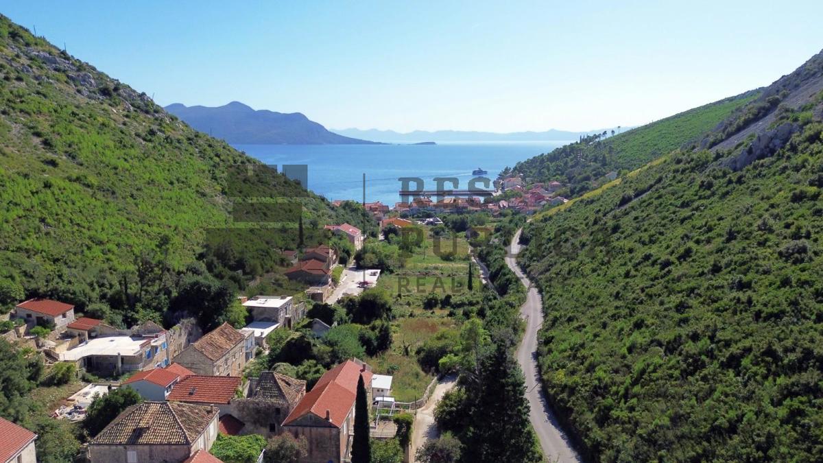 CASA IN PIETRA A TRSTENIK