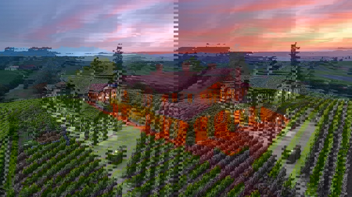 ENORME PROPRIETÀ - PER INVESTIMENTO, USO TURISTICO