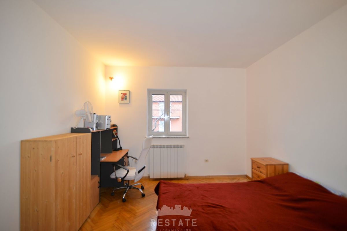 casa in stile mediterraneo, senza terreno circostante o con esso