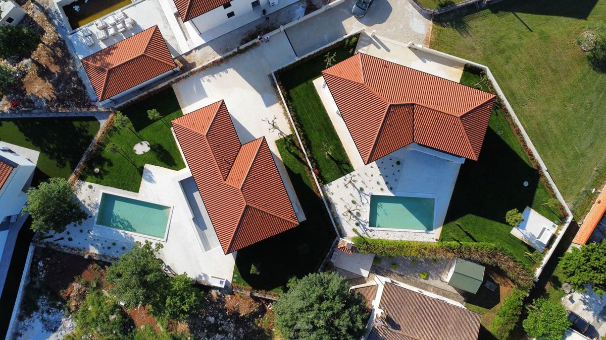 Villa moderna con piscina nei dintorni di Poreč