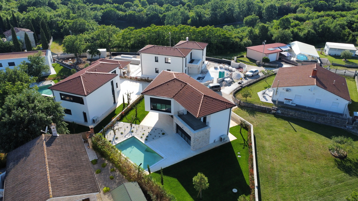 Villa moderna con piscina nei dintorni di Poreč