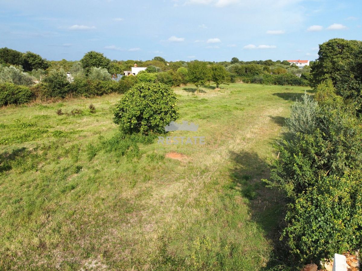 A 1 km dal mare, con permesso di costruzione e oneri comunali pagati