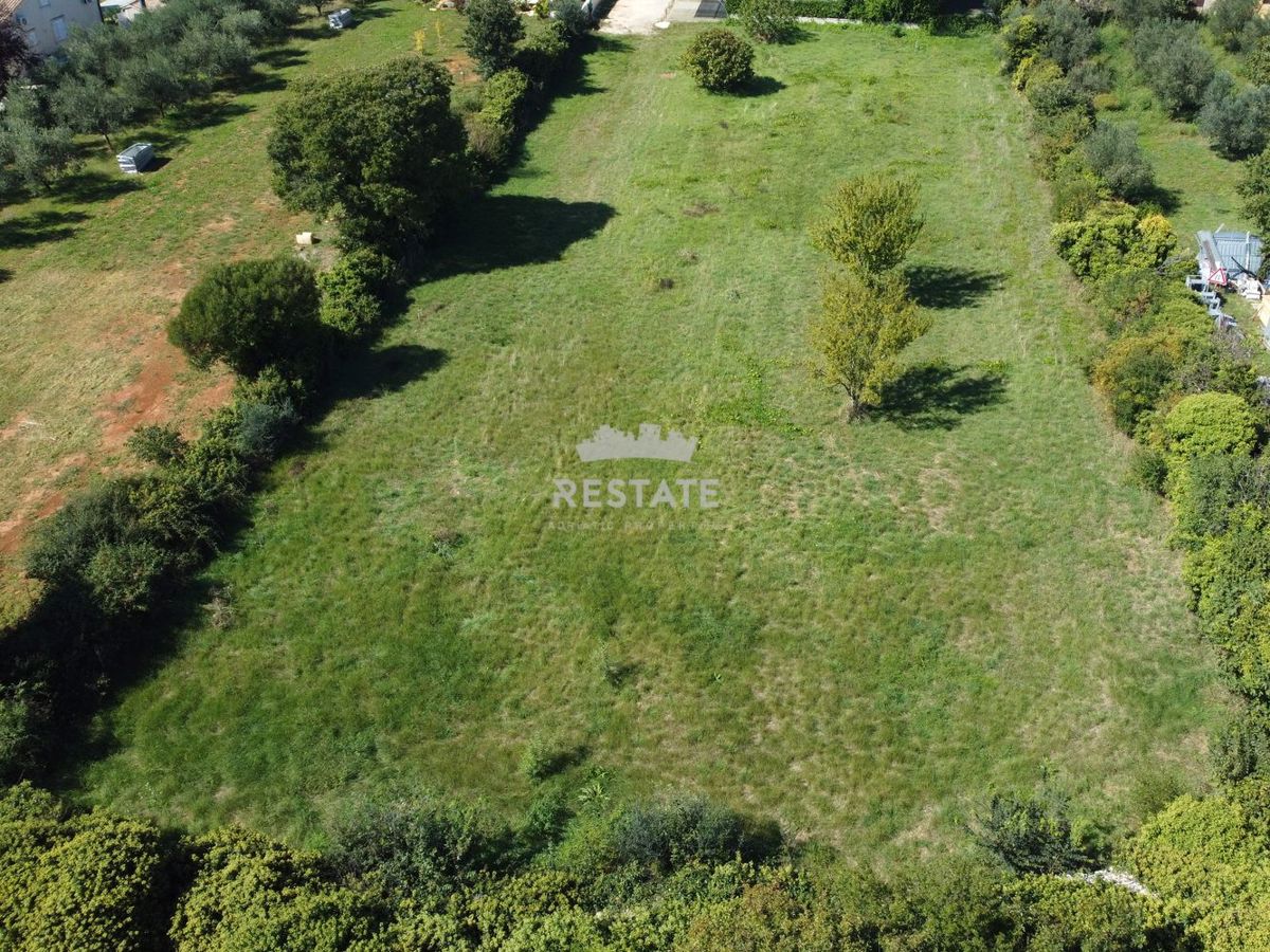 A 1 km dal mare, con permesso di costruzione e oneri comunali pagati