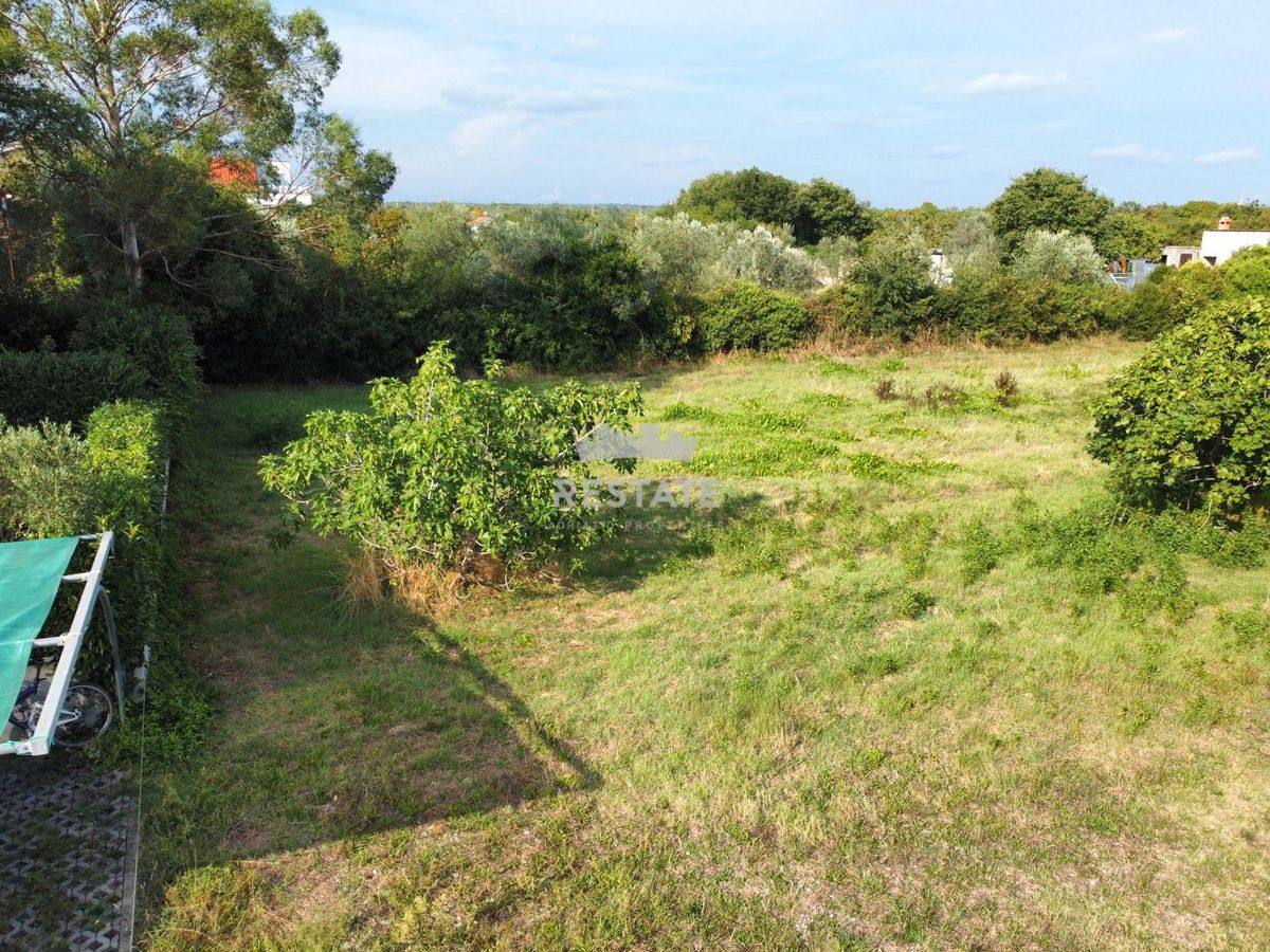 A 1 km dal mare, con permesso di costruzione e oneri comunali pagati