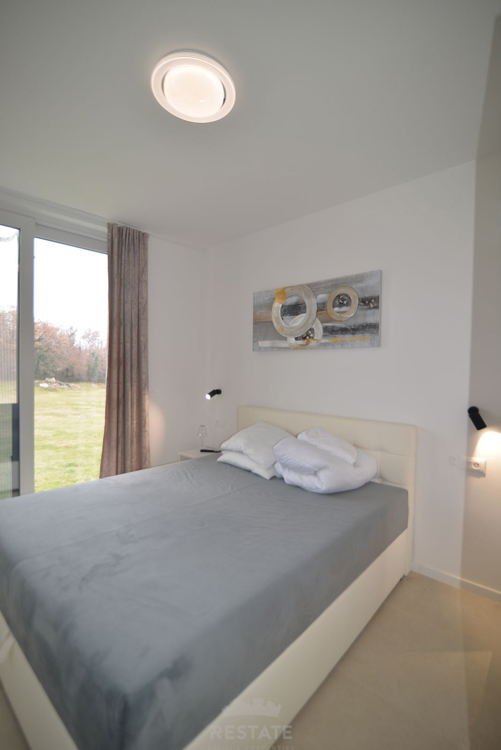 Casa familiare con due unità abitative + piscina