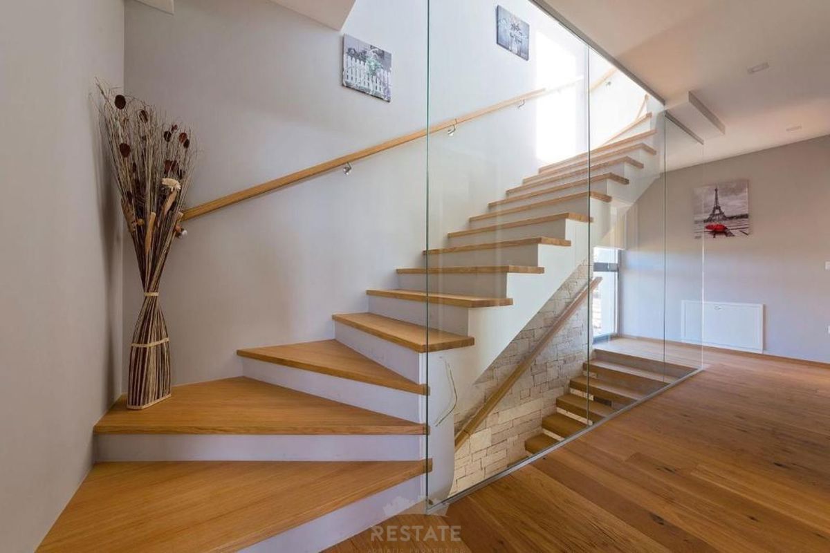 Villa in cui vi trasferite con le valigie e siete 1,2 milioni più leggeri