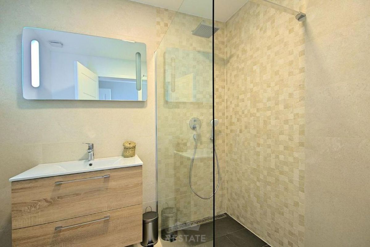 Villa in cui vi trasferite con le valigie e siete 1,2 milioni più leggeri