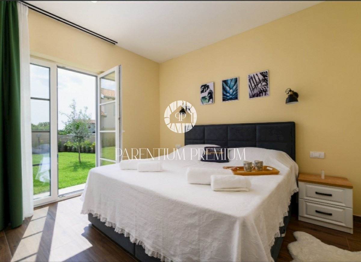 Una nuova confortevole villa con piscina, completamente attrezzata, non lontano da Rovigno