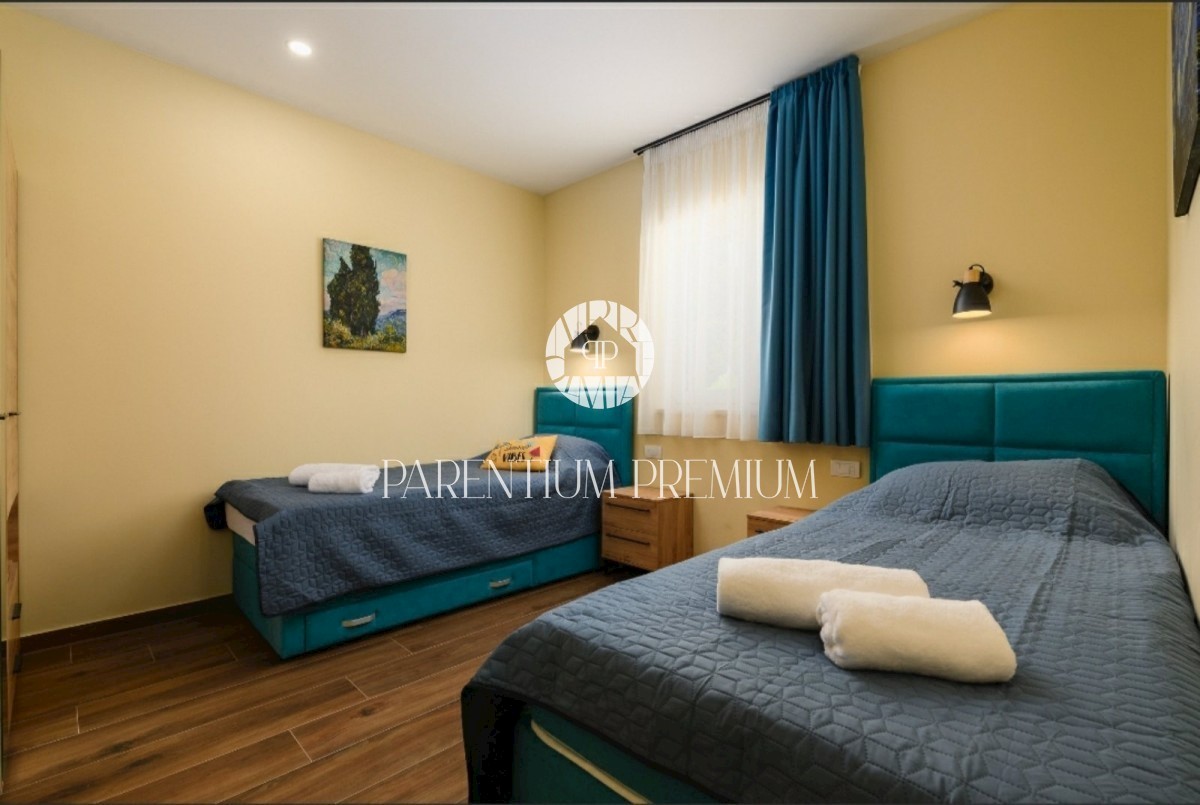 Una nuova confortevole villa con piscina, completamente attrezzata, non lontano da Rovigno