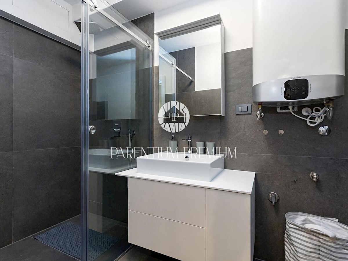 Appartamento in vendita nel centro di Parenzo – nuova costruzione con garage e ascensore