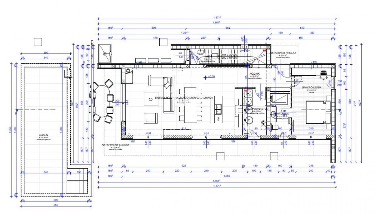 Una villa moderna con piscina e un ampio giardino