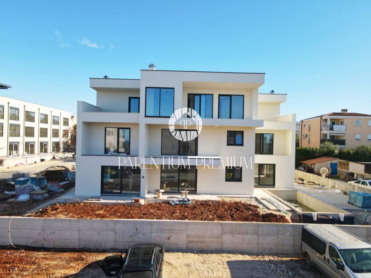 Parenzo - Casa a schiera a 800 m dal mare