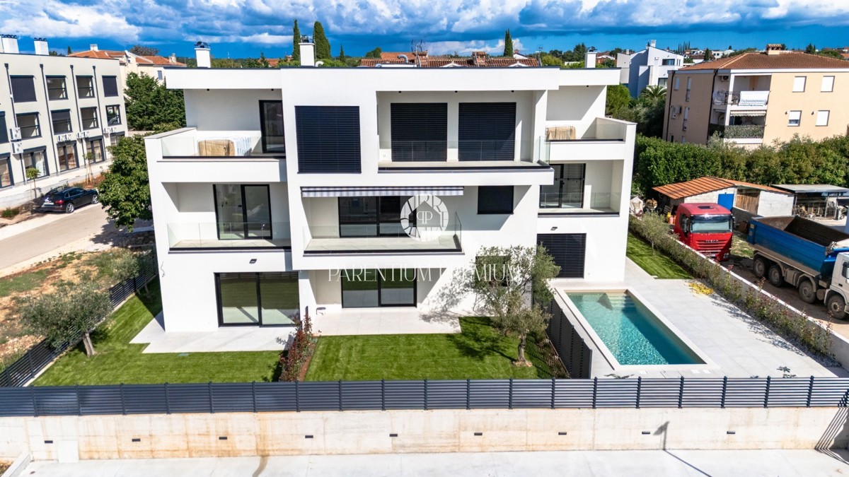 Parenzo - Casa a schiera a 800 m dal mare