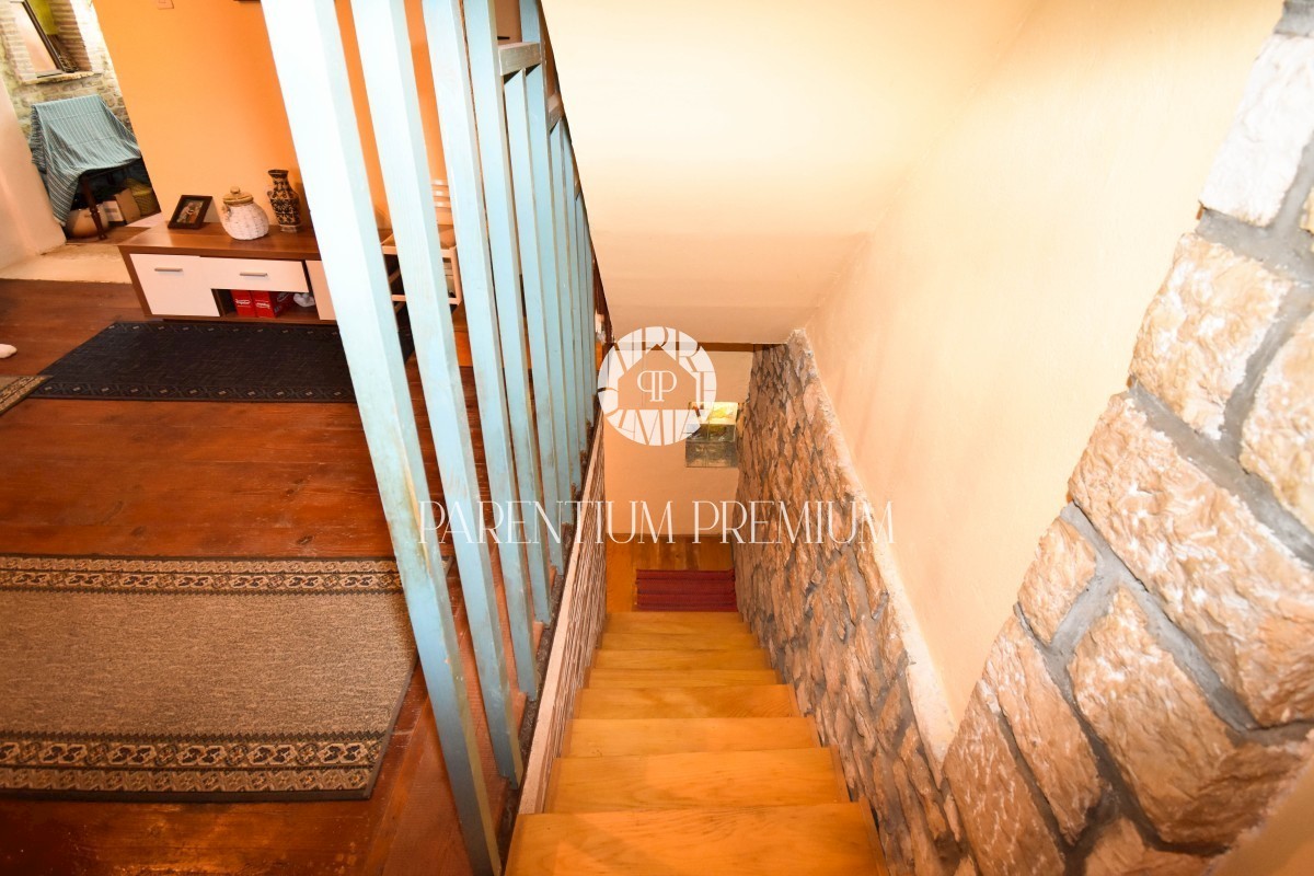 Bella casa in un quartiere tranquillo vicino a Parenzo