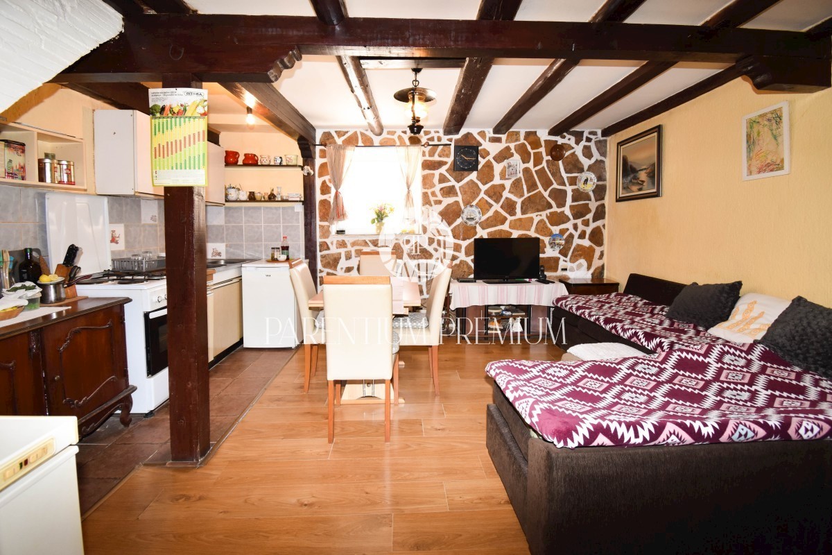 Bella casa in un quartiere tranquillo vicino a Parenzo