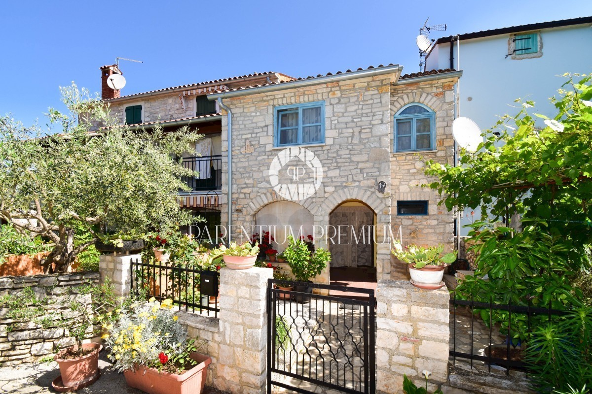 Bella casa in un quartiere tranquillo vicino a Parenzo