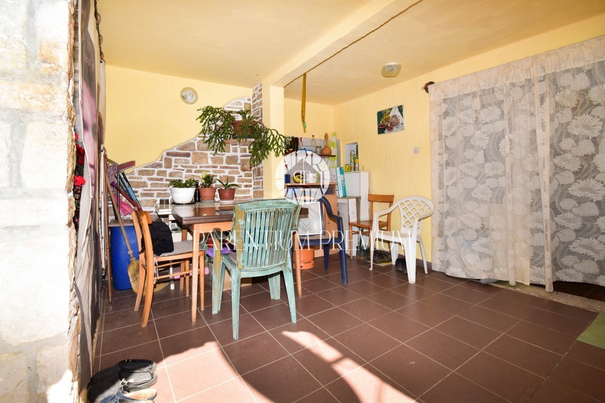 Bella casa in un quartiere tranquillo vicino a Parenzo