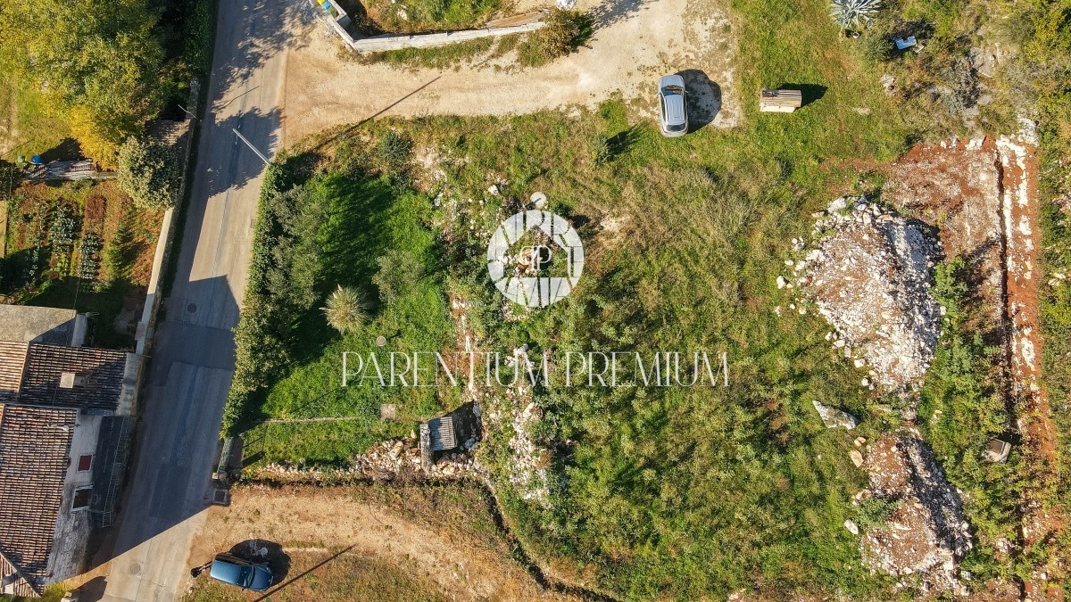 Terreno con vista panoramica sul mare e permesso pronto per la costruzione