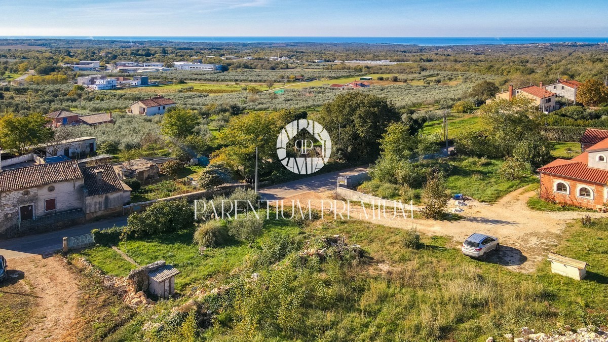 Terreno con vista panoramica sul mare e permesso pronto per la costruzione