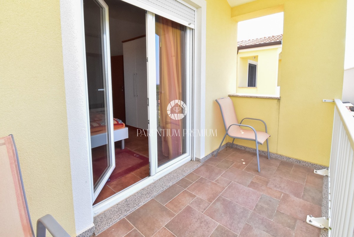 Esclusiva! Casa bifamiliare con piscina e vista mare
