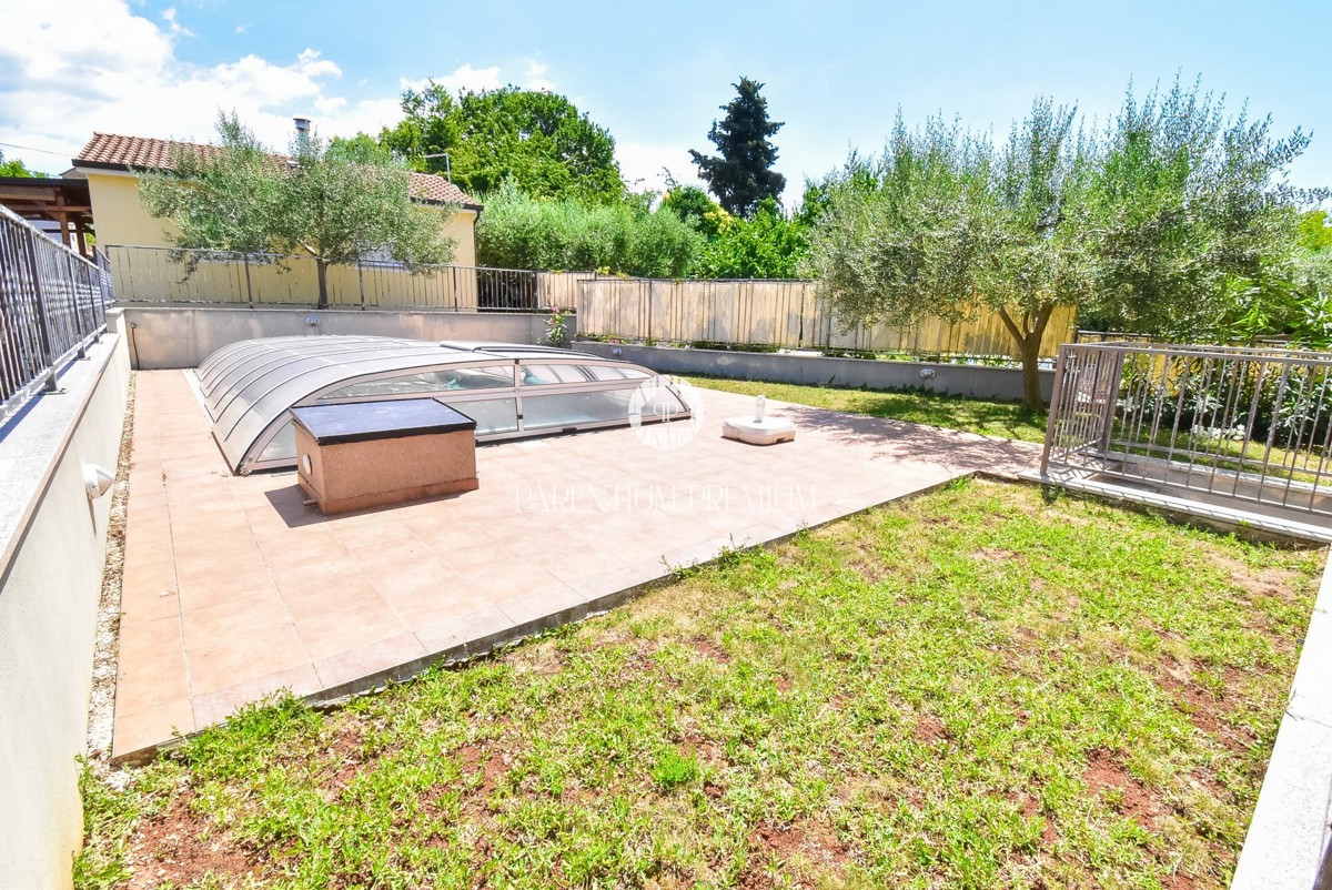 Esclusiva! Casa bifamiliare con piscina e vista mare
