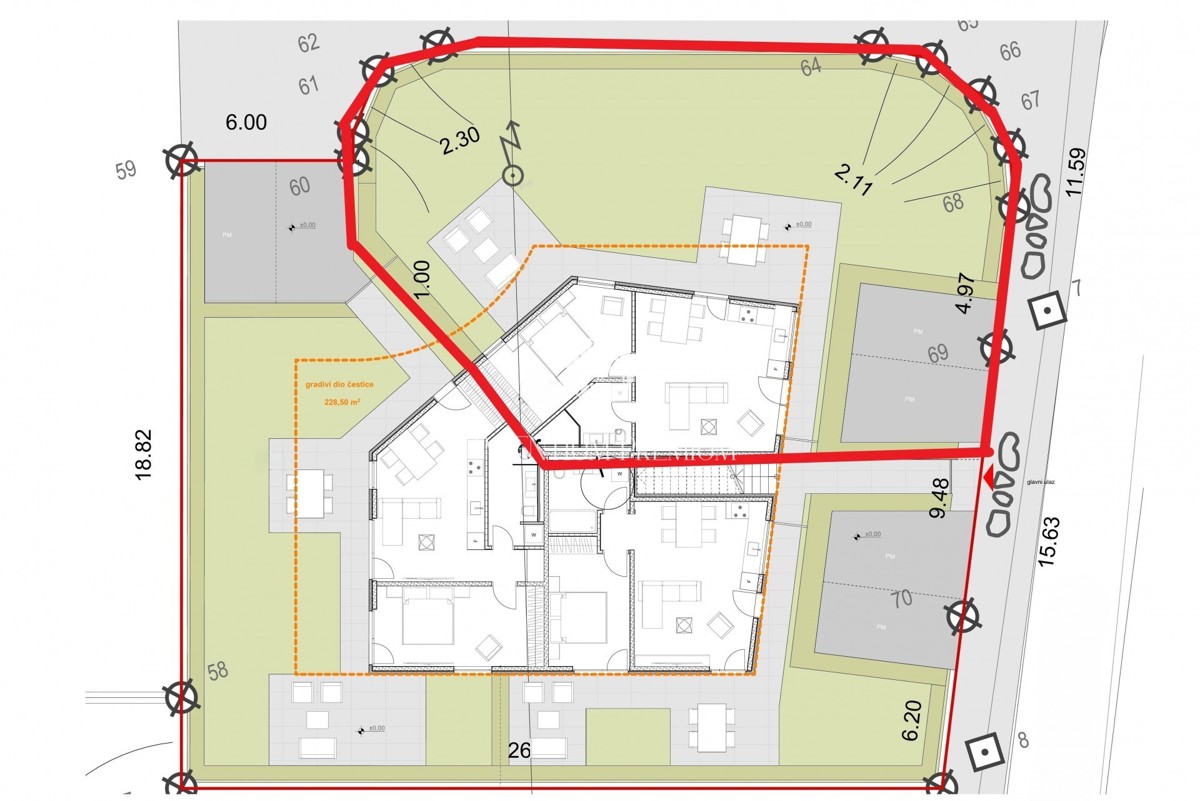 Confortevole appartamento al piano terra con giardino curato, a pochi minuti da Parenzo