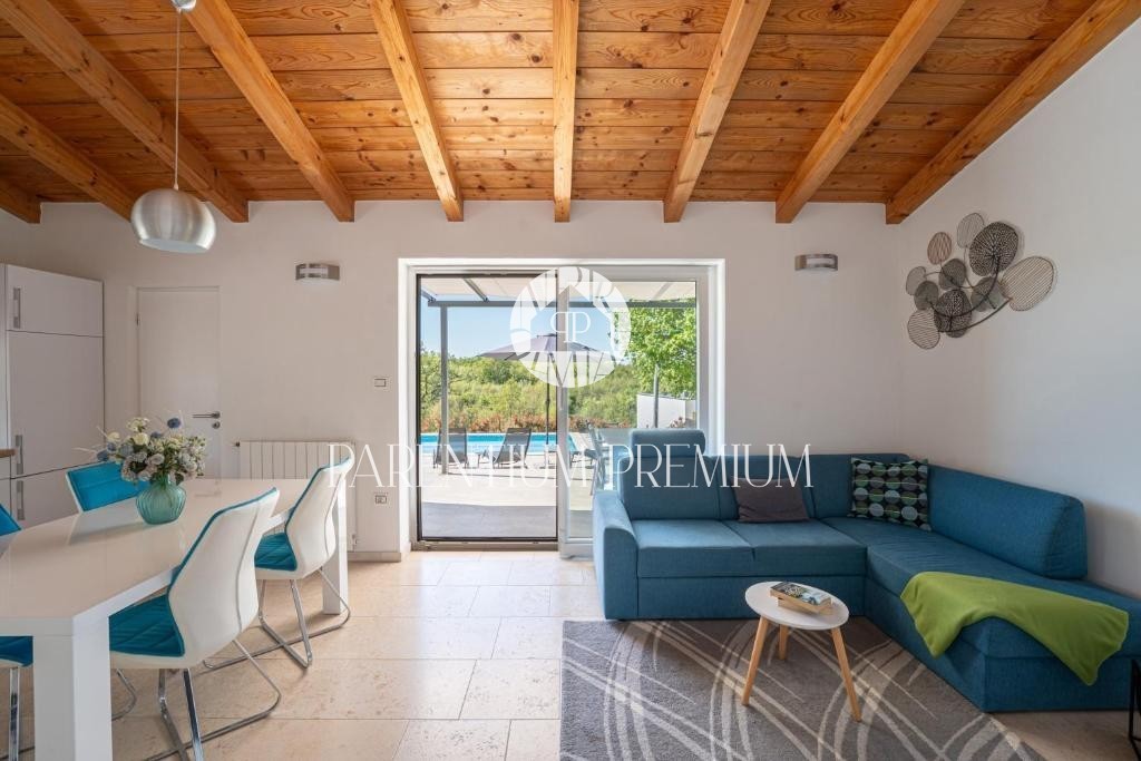 Oasi di pace nell’entroterra dell’Istria – Casa con piscina immersa nella natura