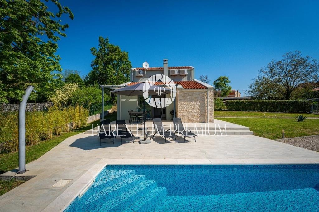 Oasi di pace nell’entroterra dell’Istria – Casa con piscina immersa nella natura