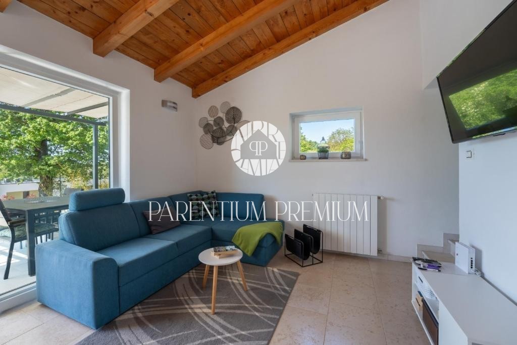 Oasi di pace nell’entroterra dell’Istria – Casa con piscina immersa nella natura