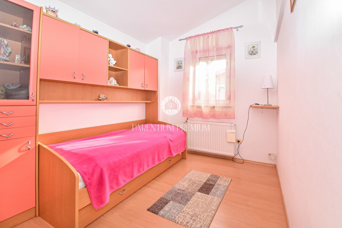 Affascinante Casa Familiare con Cortile Privato vicino a Parenzo