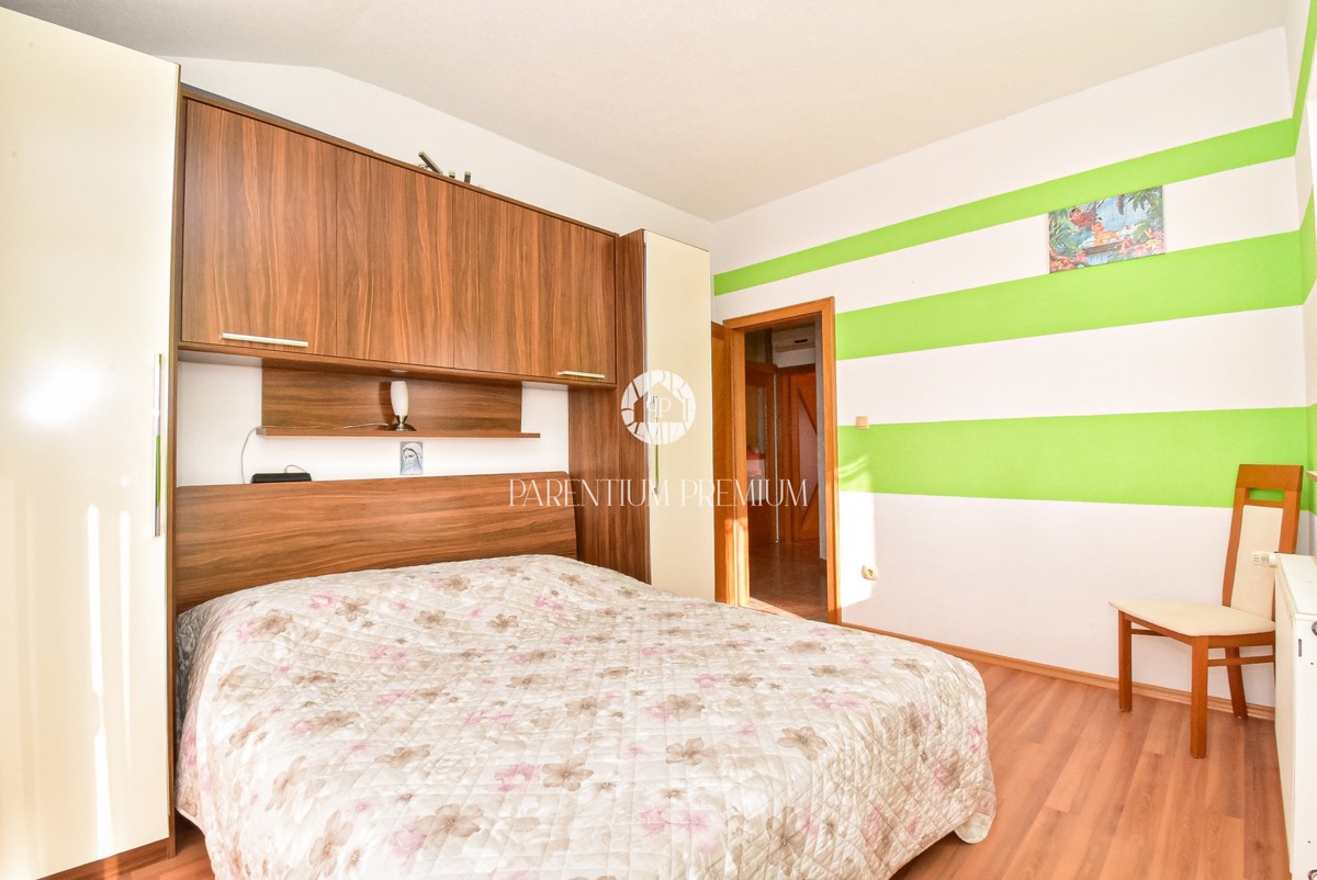 Affascinante Casa Familiare con Cortile Privato vicino a Parenzo