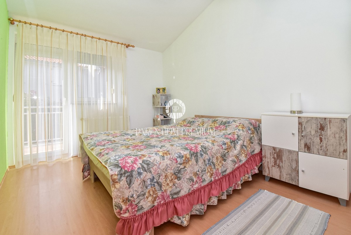 Affascinante Casa Familiare con Cortile Privato vicino a Parenzo