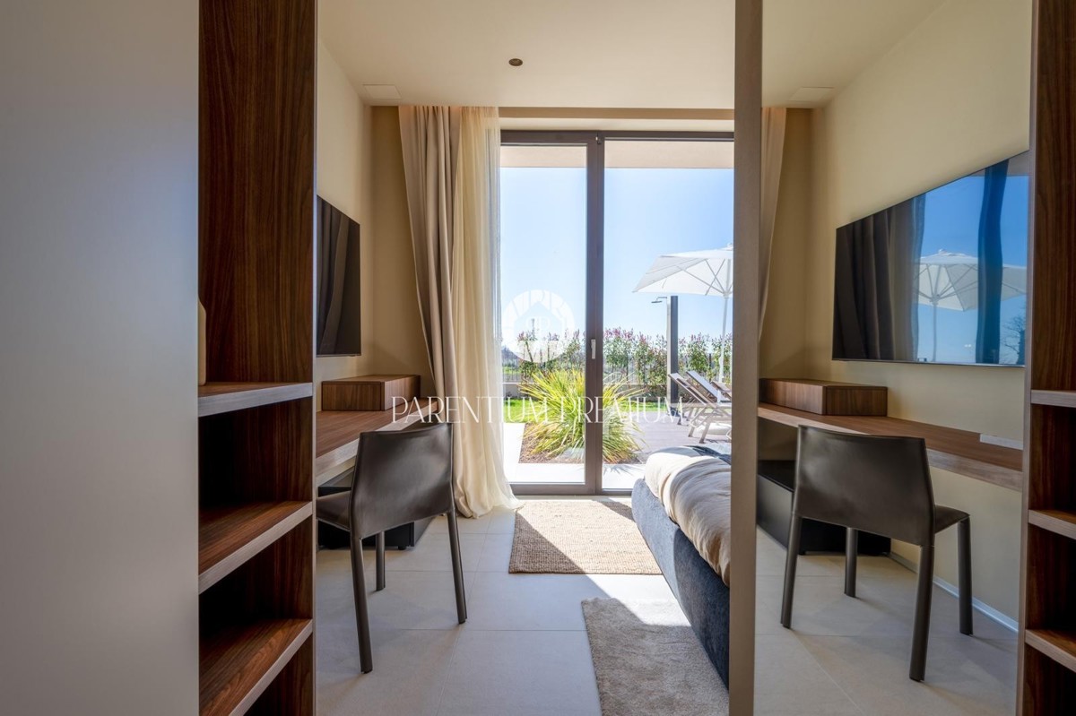 Villa moderna esclusiva con piscina